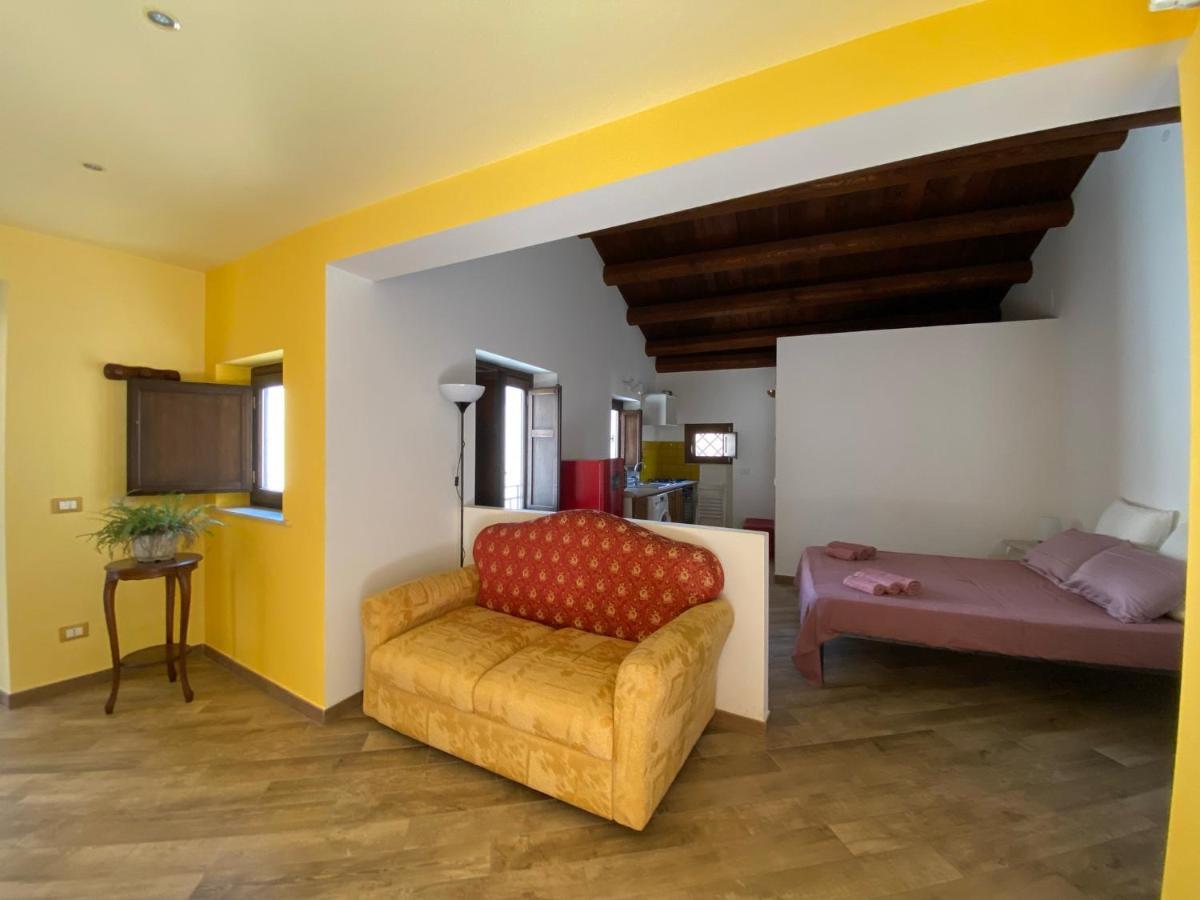 Monolocale Sant'Andrea Apartment Palermo Bagian luar foto