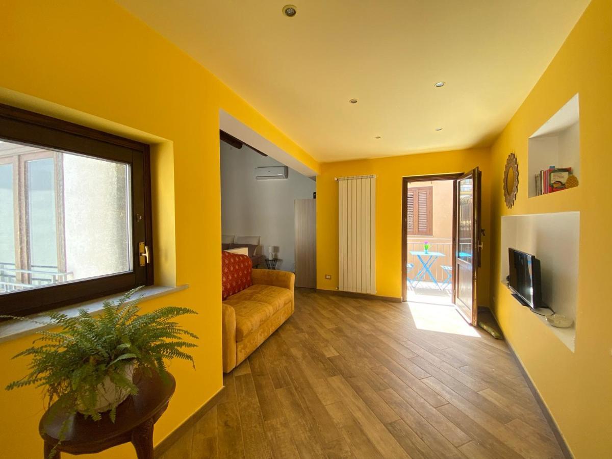 Monolocale Sant'Andrea Apartment Palermo Bagian luar foto