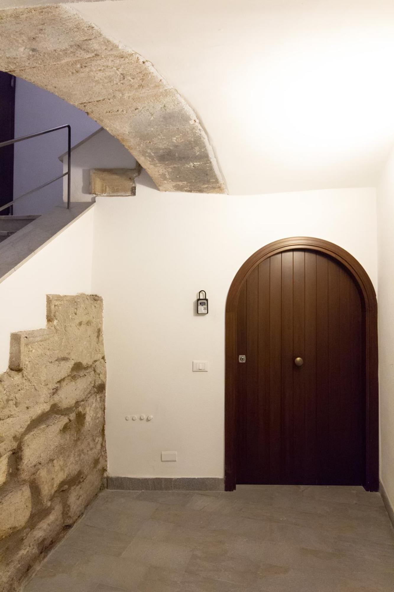 Monolocale Sant'Andrea Apartment Palermo Bagian luar foto